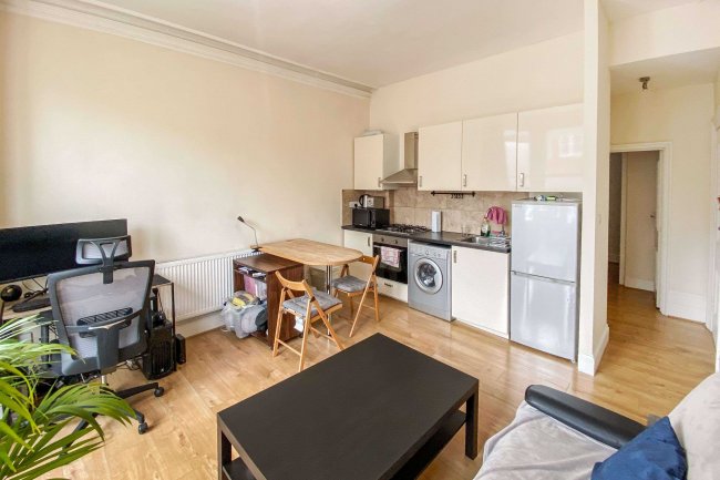 Flat 1, 9 Creffield Road, Ealing, London W5 3HP 9