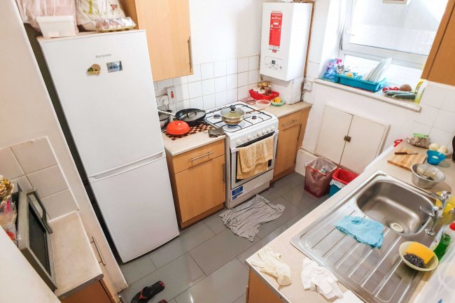 26 Bredel House, St. Pauls Way, Limehouse, E14 7AS 2