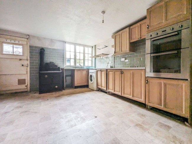 1-3 Forest Farm Cottages (1,2 &3), nr. Forest Row, West Sussex, RH17 7DA 9