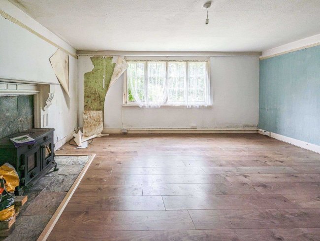 1-3 Forest Farm Cottages (1,2 &3), nr. Forest Row, West Sussex, RH17 7DA 9