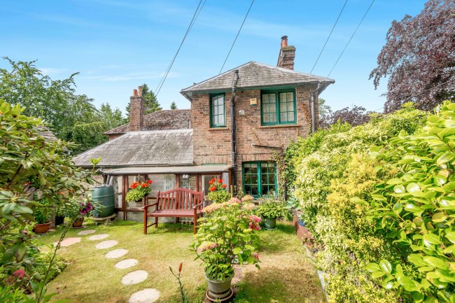 1-3 Forest Farm Cottages (1,2 &3), nr. Forest Row, West Sussex, RH17 7DA 9