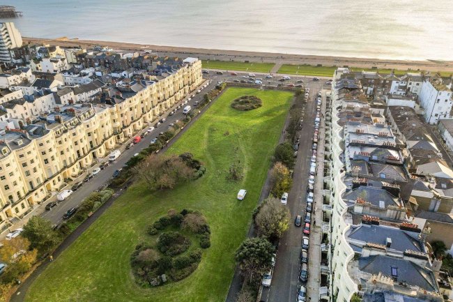 Flat 3, 41 Brunswick Square, Hove, Brighton, BN3 1EE 2