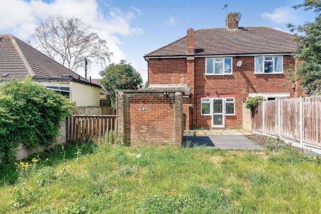 4 Dovedale Close, Welling, Kent, DA16 3BU 4
