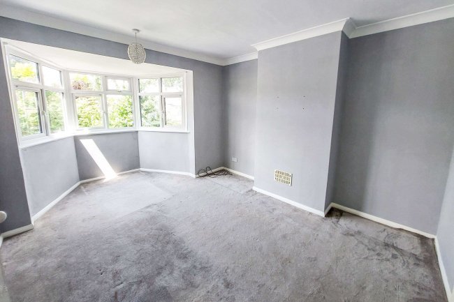 4 Dovedale Close, Welling, Kent, DA16 3BU 4