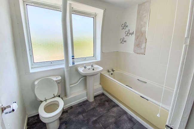 24 Homefields, Marlborough, Wiltshire, SN8 4BQ 1