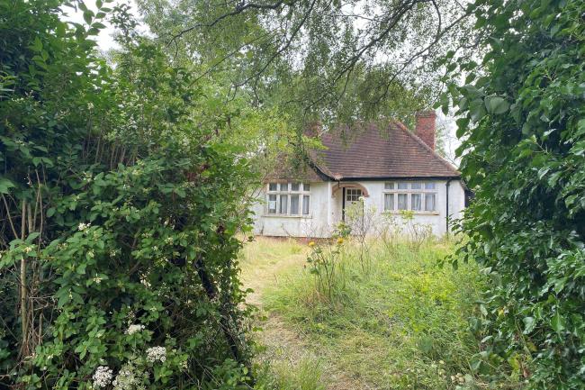 103 Milestone Avenue, Charvil, Reading, Berks, RG10 9TN 10