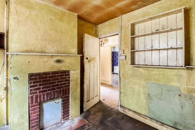 103 Milestone Avenue, Charvil, Reading, Berks, RG10 9TN 10