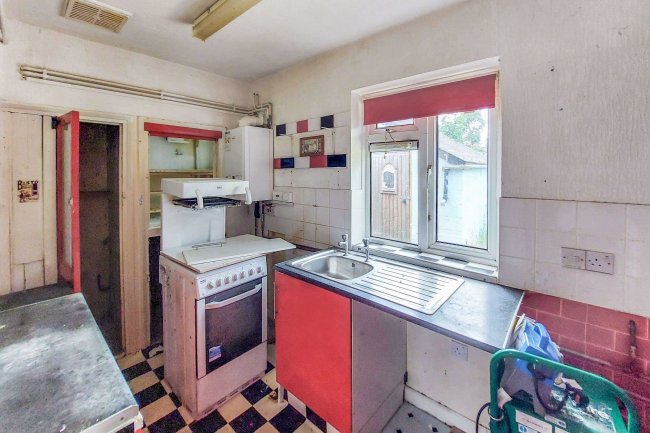 4 Dale End, Crayford, Dartford, Kent, DA1 3PR 9