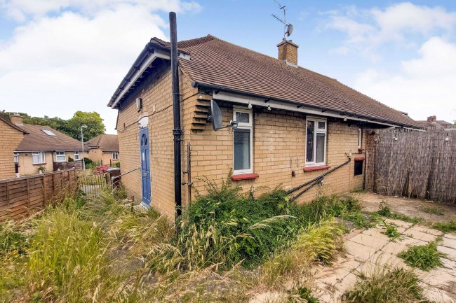 4 Dale End, Crayford, Dartford, Kent, DA1 3PR 9