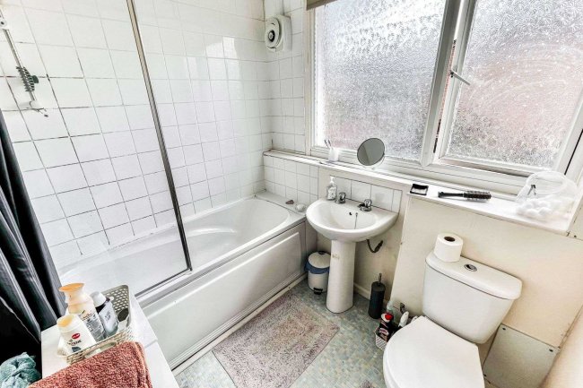 35 Frobisher Close, Daventry, NN11 4JL 7