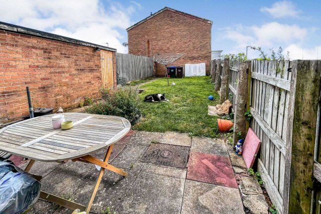 35 Frobisher Close, Daventry, NN11 4JL 7