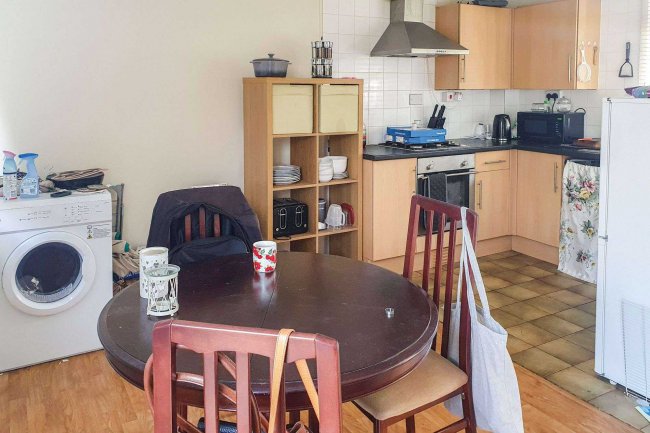 2 Trent Walk, Daventry, NN11 4QF 1