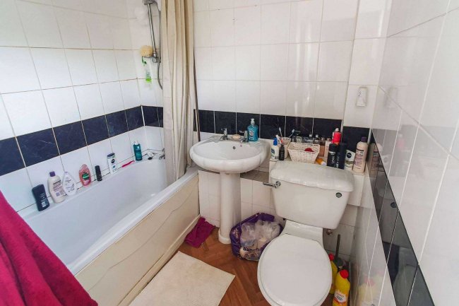 2 Trent Walk, Daventry, NN11 4QF 1