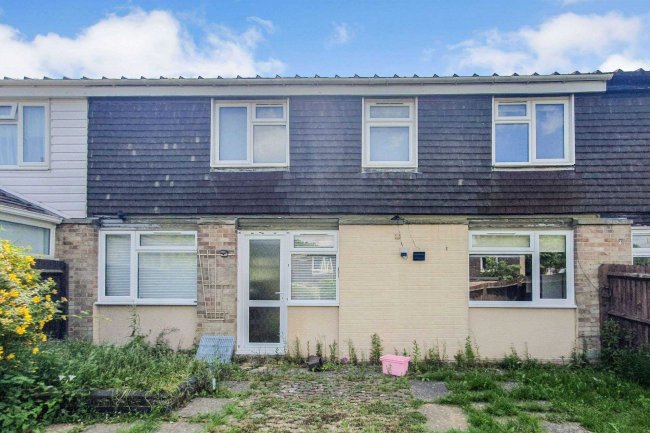 2 Trent Walk, Daventry, NN11 4QF 1