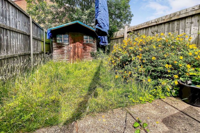 3 Lincoln Way, Daventry, NN11 4SX 2