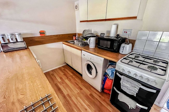 3 Lincoln Way, Daventry, NN11 4SX 2