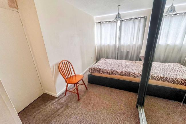 75 The Severn, Daventry, NN11 4QS 10