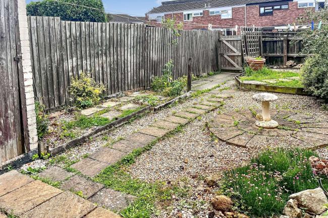 75 The Severn, Daventry, NN11 4QS 10