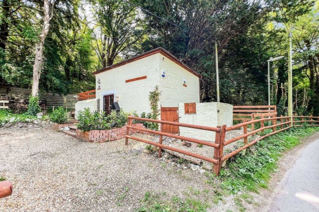 The Pump House, Marsh Court Road, Stockbridge, Hampshire SO20 6JH 5