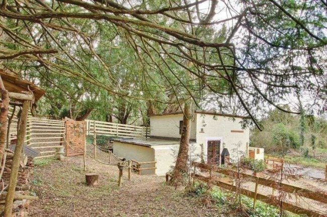 The Pump House, Marsh Court Road, Stockbridge, Hampshire SO20 6JH 5