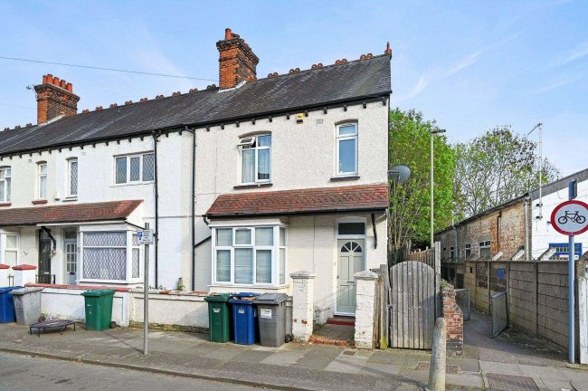 79 Annesley Avenue 1 and 4 Cecil Road and associated land, Colindale, London, NW9 8