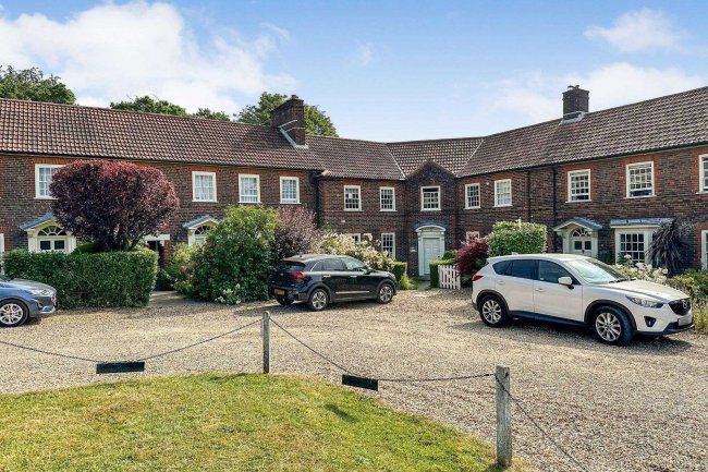 24 Glebe Court, Highfield, Southampton, SO17 1RH 2