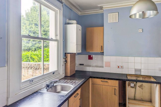 Flats A & B, 56 Salcott Road, Battersea, London SW11 6DE 8