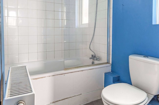 Flats A & B, 56 Salcott Road, Battersea, London SW11 6DE 8