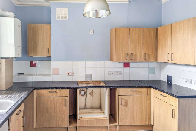 Flats A & B, 56 Salcott Road, Battersea, London SW11 6DE 8