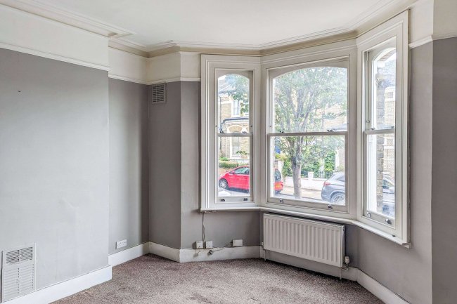 Flats A & B, 56 Salcott Road, Battersea, London SW11 6DE 8