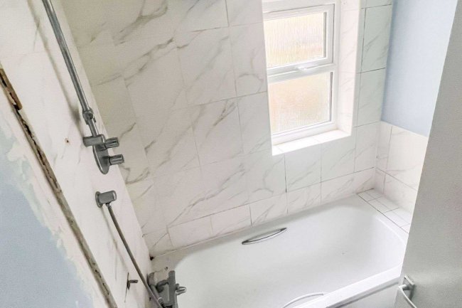 4a Howden Street, Peckham, SE15 4LB 9