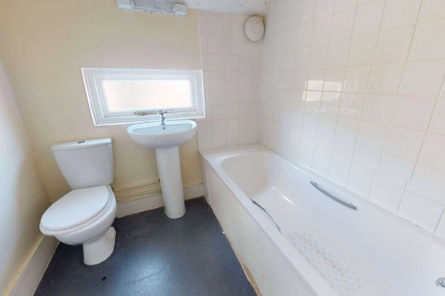 67b Bollingbroke Grove, Battersea London SW11 6HE 1