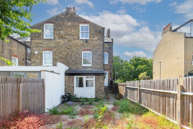 67b Bollingbroke Grove, Battersea London SW11 6HE 1