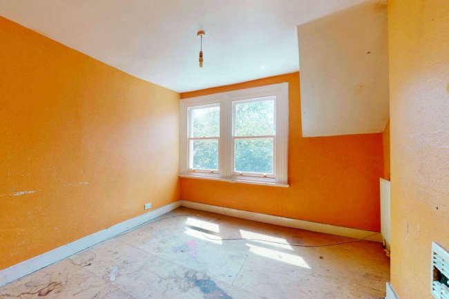 67b Bollingbroke Grove, Battersea London SW11 6HE 1