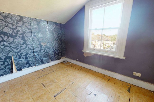 67b Bollingbroke Grove, Battersea London SW11 6HE 1