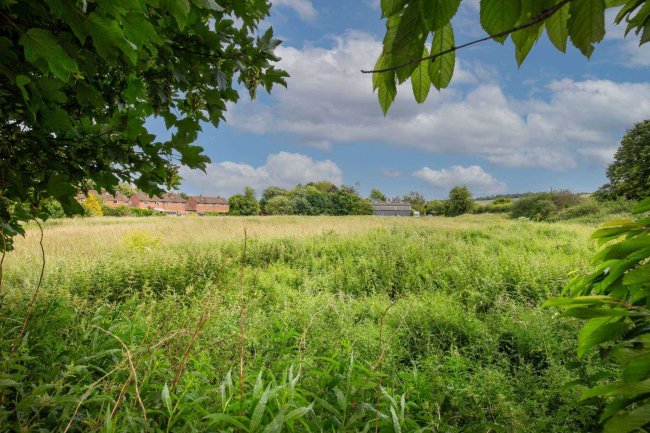 Land lying to the north east of Bockhampton Road, Lambourn, Hungerford, RG17 8PS 2