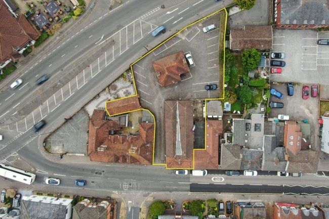 3 High Street & 70 London Road, Bagshot, Surrey, GU19 5AG 1