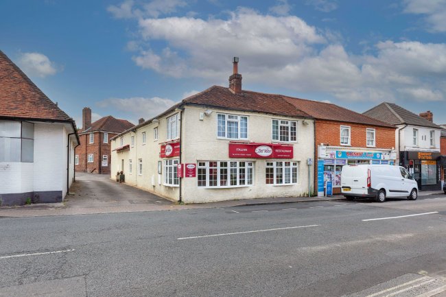 3 High Street & 70 London Road, Bagshot, Surrey, GU19 5AG 1