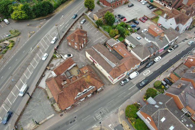 3 High Street & 70 London Road, Bagshot, Surrey, GU19 5AG 1