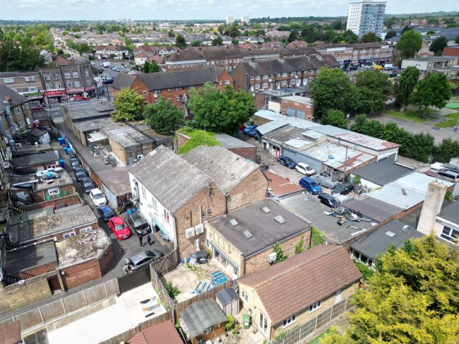 24 Green Street, Enfield, Middlesex, EN3 7HQ 5