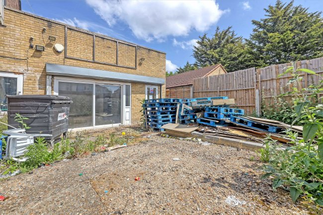 24 Green Street, Enfield, Middlesex, EN3 7HQ 5