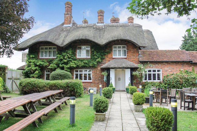The Red House, Marsh Benham, Newbury, RG20 8LY 9