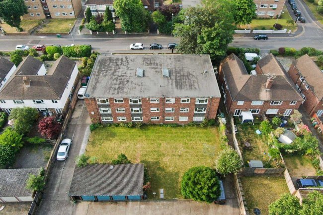 34 Mulgrave Road, Sutton, Surrey SM2 6LX 3