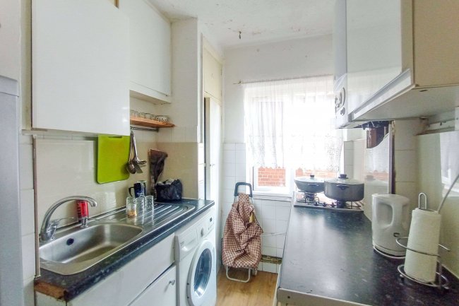 169 Empire Court, North End Road, Wembley, HA9 0AJ 10