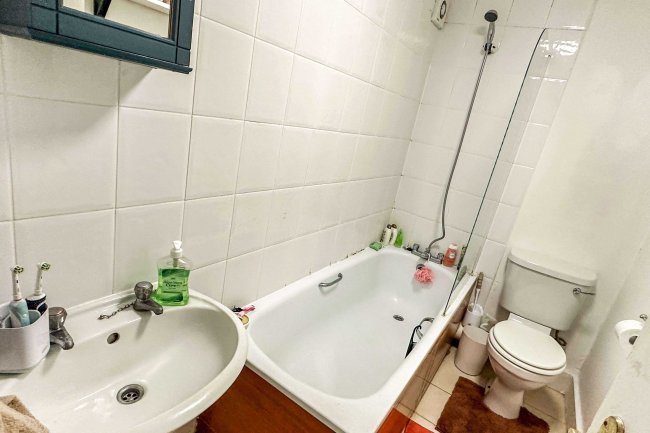 48 Glengall Road, Peckham, London, SE15 6NH 4