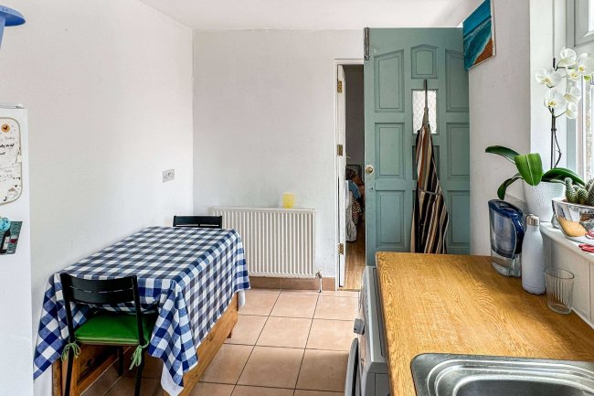 48 Glengall Road, Peckham, London, SE15 6NH 4