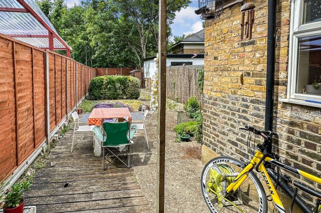 48 Glengall Road, Peckham, London, SE15 6NH 4