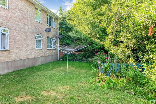 Flat 7, 14 Glendinning Avenue, Weymouth, DT4 7QF 8