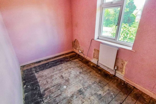 11 Old Hall Road, Sale, Cheshire, M33 2HT 2