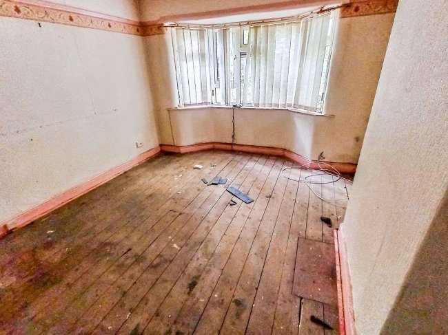 67 Canterbury Road, Urmston, Manchester, M41 0RA 10